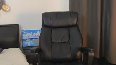 Snapshot of tim_mart chatting on 01-18-25, 08:41 ask me online show from 01-18-25, 08:41