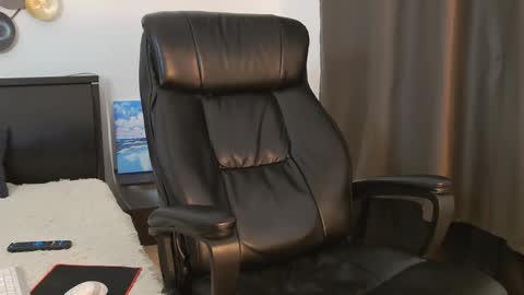 Snapshot of tim_mart chatting on 01-18-25, 11:43 ask me online show from 01-18-25, 11:43