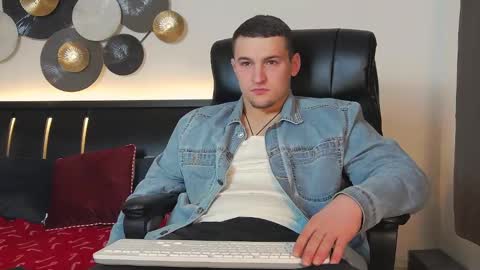 Snapshot of tim_mart chatting on 02-02-25, 04:43 ask me online show from 02-02-25, 04:43