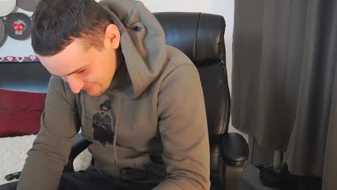 Snapshot of tim_mart chatting on 02-08-25, 05:18 ask me online show from 02-08-25, 05:18