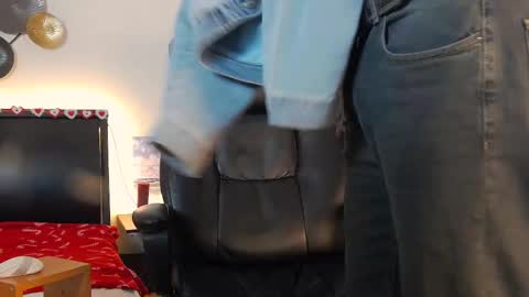 Snapshot of tim_mart chatting on 02-11-25, 12:37 ask me online show from 02-11-25, 12:37