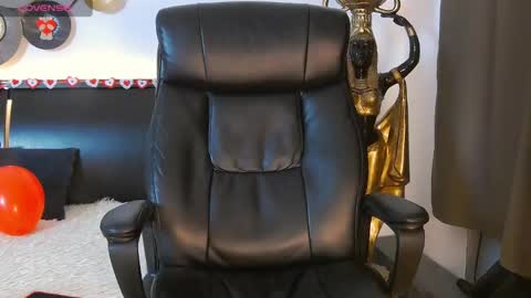 Snapshot of tim_mart chatting on 02-17-25, 02:26 ask me online show from 02-17-25, 02:26