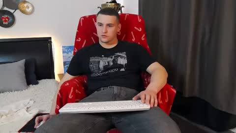 Snapshot of tim_mart chatting on 02-21-25, 11:22 ask me online show from 02-21-25, 11:22