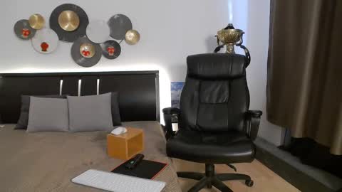 Snapshot of tim_mart chatting on 02-23-25, 07:44 ask me online show from 02-23-25, 07:44