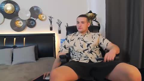 Snapshot of tim_mart chatting on 02-25-25, 07:42 ask me online show from 02-25-25, 07:42