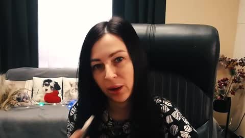 Luisa online show from 10-30-25, 08:38