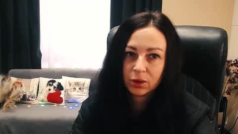 Luisa online show from 11-10-25, 08:24