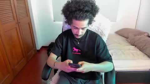 Snapshot of timgreen420 chatting on 12-18-25, 06:14 timgreen420 online show from 12-18-25, 06:14