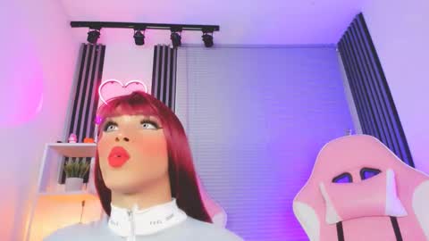 Snapshot of timmy_boyy chatting on 11-18-25, 01:33 Hallie And Annie online show from 11-18-25, 01:33