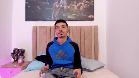 Evans  online show from 12-03-25, 04:09