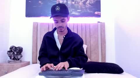 Evans  online show from 01-08-26, 04:04