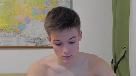 Snapshot of timytwinkboy chatting on 01-16-25, 12:42 Tim online show from 01-16-25, 12:42