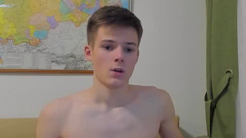 Snapshot of timytwinkboy chatting on 01-21-25, 01:32 Tim online show from 01-21-25, 01:32