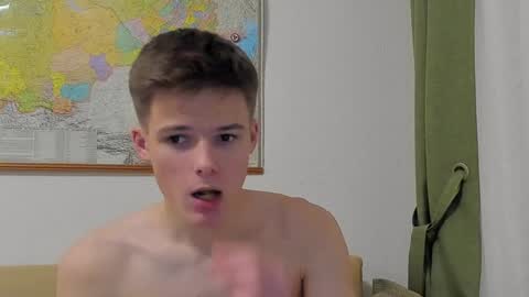 Snapshot of timytwinkboy chatting on 01-27-25, 02:02 Tim online show from 01-27-25, 02:02