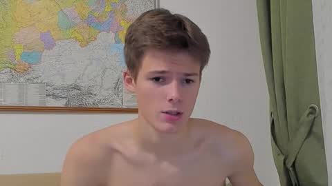 Snapshot of timytwinkboy chatting on 09-25-25, 03:21 Tim online show from 09-25-25, 03:21