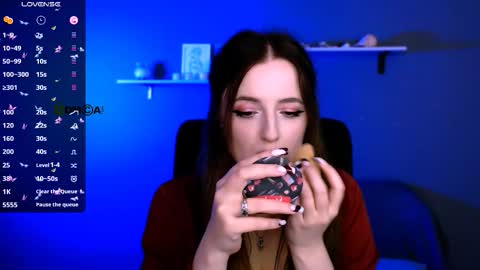 tina_blade_ online show from 11-21-25, 10:30