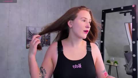 Snapshot of tina_hicks chatting on 02-02-26, 09:52 Stella online show from 02-02-26, 09:52