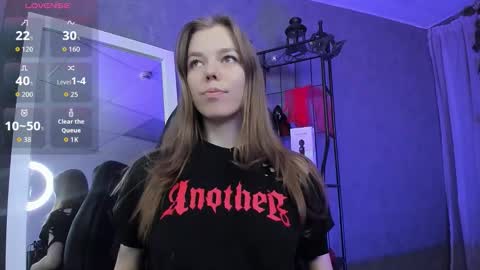 Tina Tayllor MY SHEDULEMondayTuesdaySaturdaySunday online show from 10-29-25, 06:53