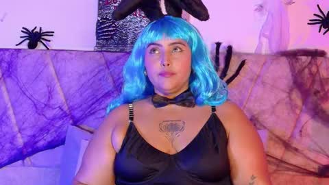 Snapshot of tinacurv chatting on 10-30-25, 08:53 tinacurv online show from 10-30-25, 08:53