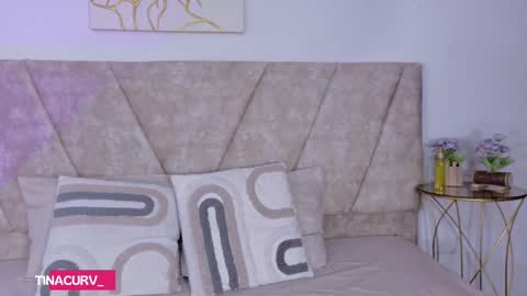 Snapshot of tinacurv chatting on 11-06-25, 07:59 tinacurv online show from 11-06-25, 07:59