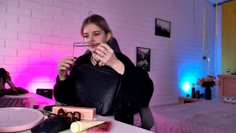 Tina Davil online show from 01-06-26, 09:13