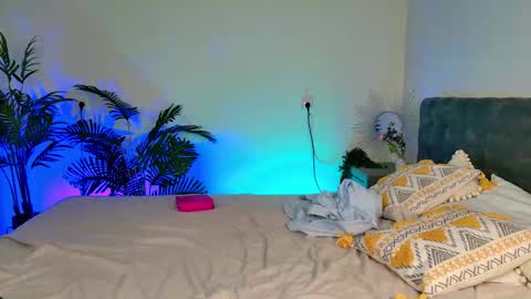 tinasiner online show from 03-03-26, 02:01