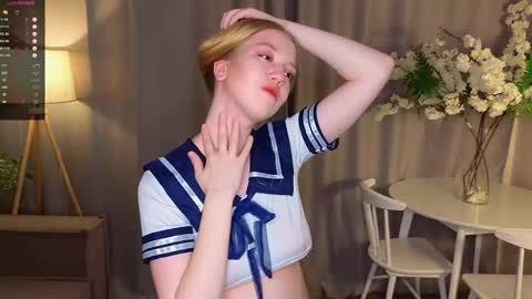 Snapshot of tinastevenson chatting on 10-14-25, 09:26 Annie online show from 10-14-25, 09:26