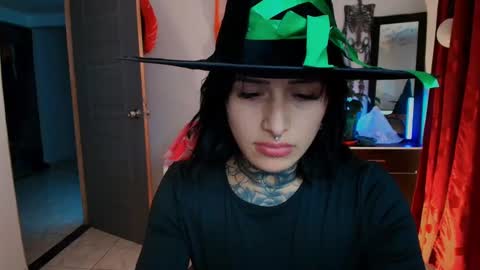 I AM BELLA  ----------- follow my  IG  TINNS 69 online show from 10-16-25, 02:34