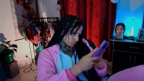 I AM BELLA  ----------- follow my  IG  TINNS 69 online show from 01-05-26, 11:52