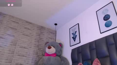 Snapshot of tinnahottie chatting on 10-14-25, 05:47 Tinna Goddess online show from 10-14-25, 05:47