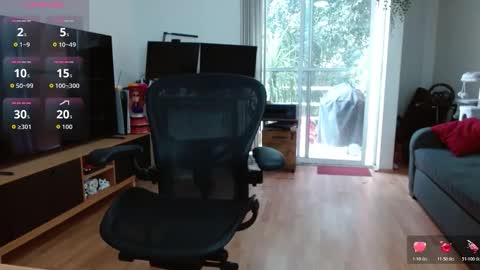 Tiny Caroline online show from 10-21-25, 09:59