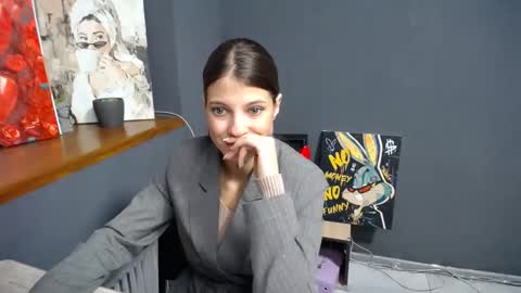 Gloria online show from 10-08-25, 06:22