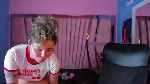 tiny online show from 02-11-25, 02:46