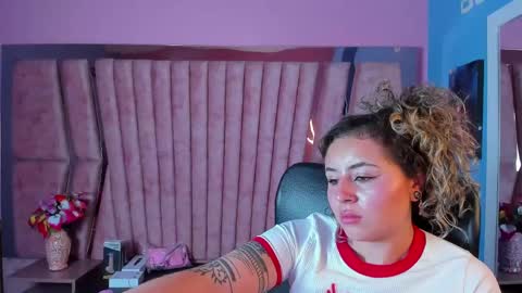 tiny online show from 02-11-25, 07:54