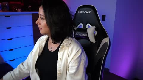 Snapshot of tiny_panther chatting on 12-03-24, 02:14 Ana Molly online show from 12-03-24, 02:14