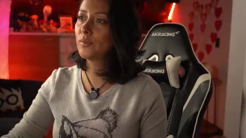 Snapshot of tiny_panther chatting on 02-12-25, 09:54 Ana Molly online show from 02-12-25, 09:54