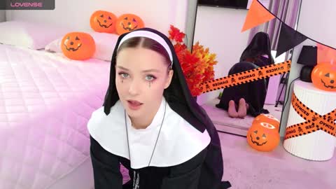 Snapshot of tinyangelxx chatting on 10-28-25, 07:56 Im Tiny -- Online at 8 AM GMT online show from 10-28-25, 07:56