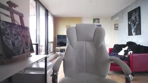 stage Kylie Sinner  brand CLITBAIT online show from 10-29-25, 07:26