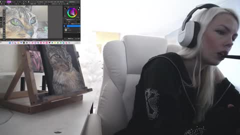 Snapshot of tinykylie chatting on 02-08-26, 05:38 stage Kylie Sinner brand CLITBAIT online show from 02-08-26, 05:38