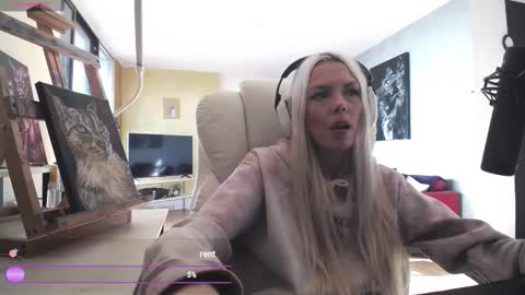 stage Kylie Sinner  brand CLITBAIT online show from 03-03-26, 08:04