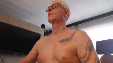 Snapshot of tirexxx_x chatting on 02-20-25, 07:23 tirexxx_x online show from 02-20-25, 07:23
