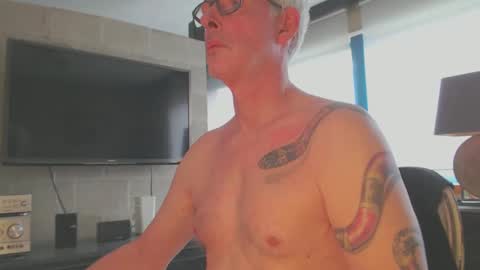 Snapshot of tirexxx_x chatting on 09-11-25, 03:12 tirexxx_x online show from 09-11-25, 03:12