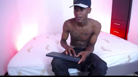 titan_sex333 online show from 10-04-25, 12:19