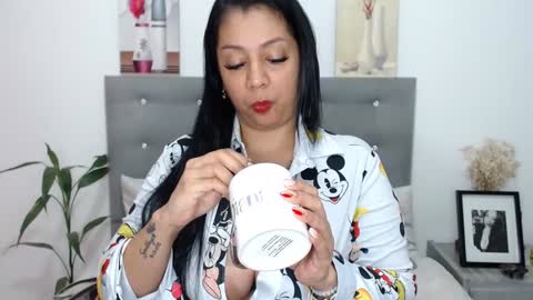 Snapshot of titsbiglovers chatting on 02-08-25, 09:57 DIVA online show from 02-08-25, 09:57