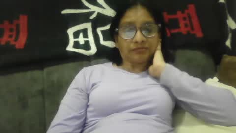 Snapshot of titssmall123 chatting on 09-25-25, 12:03 Ester online show from 09-25-25, 12:03