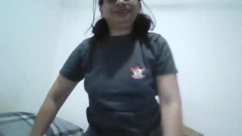 Snapshot of titssmall123 chatting on 10-17-25, 11:07 Ester online show from 10-17-25, 11:07