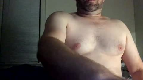 Snapshot of tjo01 chatting on 09-21-25, 12:12 tjo01 online show from 09-21-25, 12:12