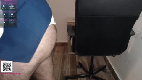 Snapshot of toaster1993 chatting on 12-02-24, 07:05 Leonel online show from 12-02-24, 07:05