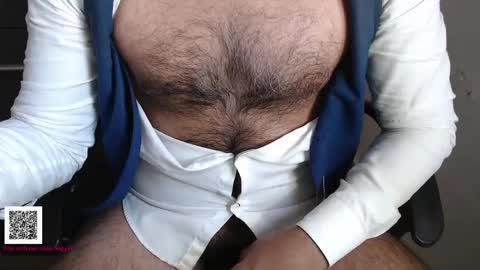 Snapshot of toaster1993 chatting on 12-05-24, 08:11 Leonel online show from 12-05-24, 08:11