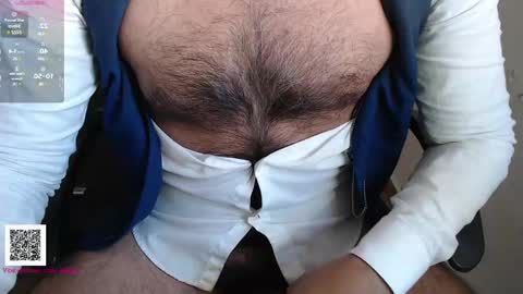 Snapshot of toaster1993 chatting on 12-07-24, 02:46 Leonel online show from 12-07-24, 02:46